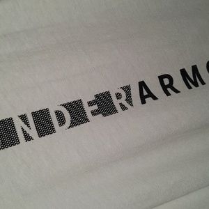 Under Armour LS Black / White Top